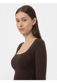 4f - 4F Longsleeve crop-top slim gładki damski XL. Okazja: na co dzień. Kolor: brązowy. Materiał: dzianina, materiał, wiskoza. Długość rękawa: długi rękaw. Wzór: gładki. Styl: casual