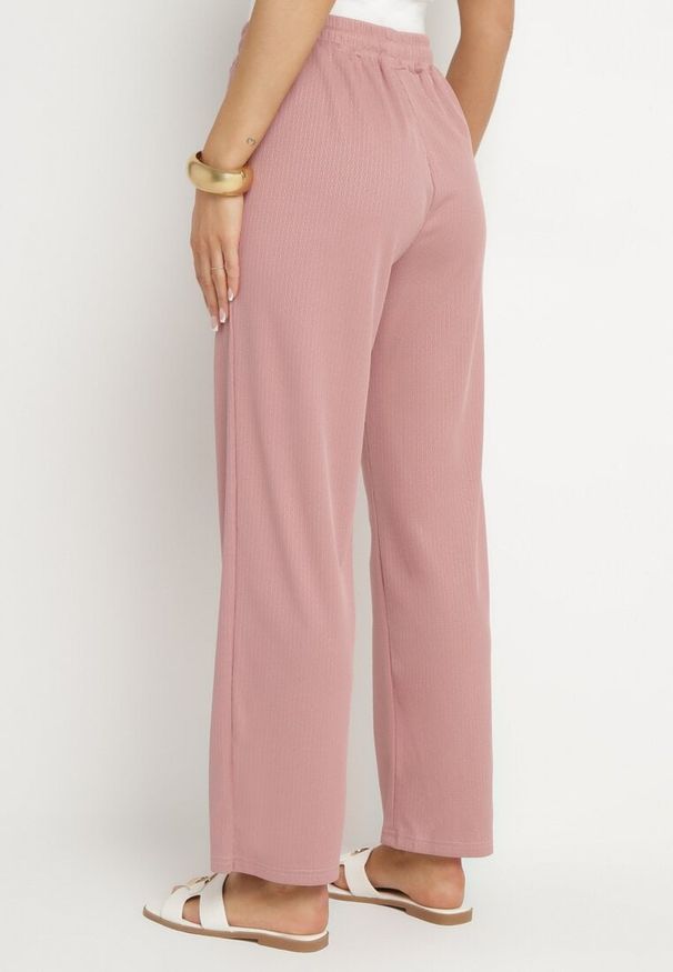 Born2be - Różowe Spodnie Dresowe z Gumką w Pasie i Szeroką Nogawką Mironia. Okazja: na co dzień. Kolor: różowy. Materiał: dresówka. Styl: elegancki, casual