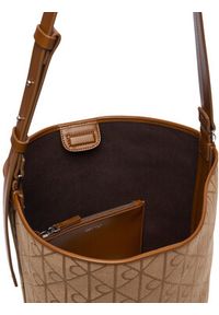 Calvin Klein Torebka Emblem Aop Jacquard Camera Bag LV04F3535G Brązowy. Kolor: brązowy #7