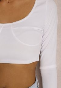 Renee - Biała Bluzka Fanodem. Kolor: biały. Materiał: dzianina, jeans. Długość: długie. Wzór: prążki. Styl: sportowy #5