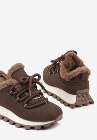 Born2be - Brązowe Sneakersy w Stylu Śniegowców na Grubej Podeszwie z Tłoczeniem Sinetta. Okazja: na co dzień. Kolor: brązowy. Materiał: dzianina #6