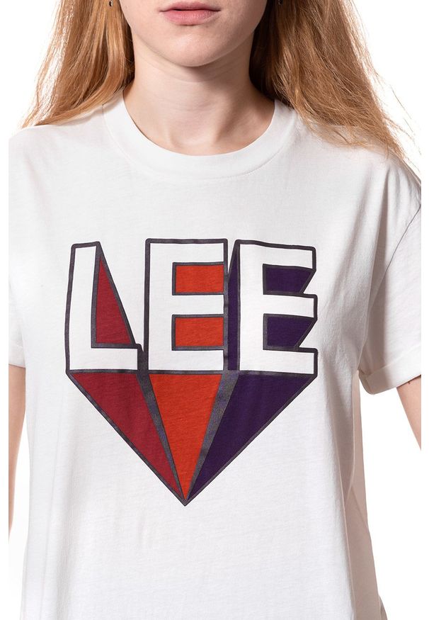 Lee - LEE T SHIRT DAMSKI RETRO LOGO TEE CLOUD DANCER L40TEPHA 112108753. Wzór: nadruk. Styl: retro