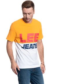 Lee - LEE T SHIRT COLOUR BLOCK TEE RADIANT YELLOW L60PFELG. Wzór: nadruk