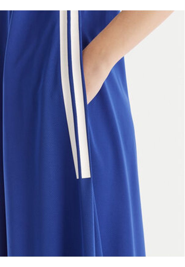 Adidas - adidas Sukienka codzienna Tiro Cut 3-Stripes Soft Mesh JW6819 Niebieski Regular Fit. Okazja: na co dzień. Kolor: niebieski. Materiał: syntetyk. Typ sukienki: proste. Styl: casual