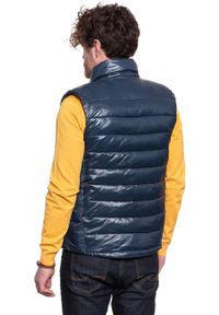 Wrangler - WRANGLER PUFFER VEST NAVY W4A3XT114. Kolor: niebieski. Materiał: puch #9