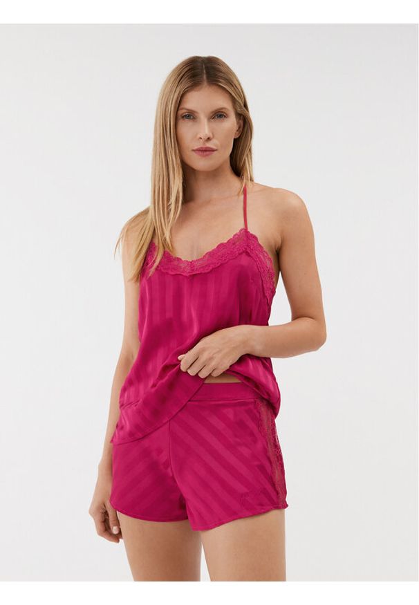 Guess Koszulka piżamowa O3BX02 WF3L2 Różowy Regular Fit. Kolor: różowy. Materiał: syntetyk