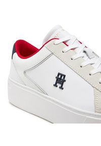 TOMMY HILFIGER - Tommy Hilfiger Sneakersy Th Platform Court Sneaker Nbk FW0FW08210 Biały. Kolor: biały. Materiał: skóra. Obcas: na platformie