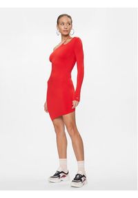 Tommy Jeans Sukienka koktajlowa Logo Tape DW0DW16460 Czerwony Slim Fit. Kolor: czerwony. Materiał: syntetyk. Styl: wizytowy #3