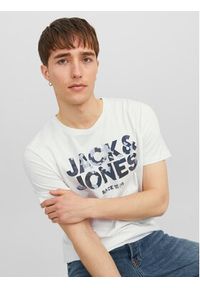 Jack & Jones - Jack&Jones T-Shirt 12235189 Biały Regular Fit. Kolor: biały. Materiał: bawełna #2