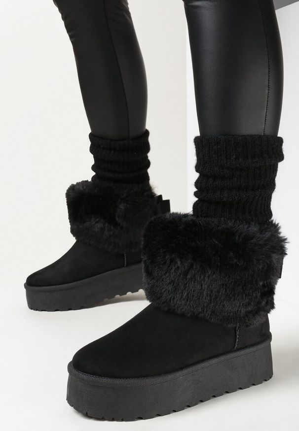 Born2be - Czarne Śniegowce z Futerkiem na Platformie Ilama. Kolor: czarny. Materiał: futro. Wzór: aplikacja. Sezon: zima. Obcas: na platformie