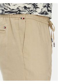 TOMMY HILFIGER - Tommy Hilfiger Spodnie materiałowe Harlem MW0MW38801 Beżowy Slim Fit. Kolor: beżowy. Materiał: len #3