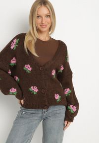 Born2be - Brązowy Kardigan Oversize z Domieszką Wełny w Kwiatowy Wzór Nelenea. Okazja: na co dzień. Typ kołnierza: dekolt w serek. Kolor: brązowy. Materiał: wełna. Wzór: kwiaty. Styl: casual #7