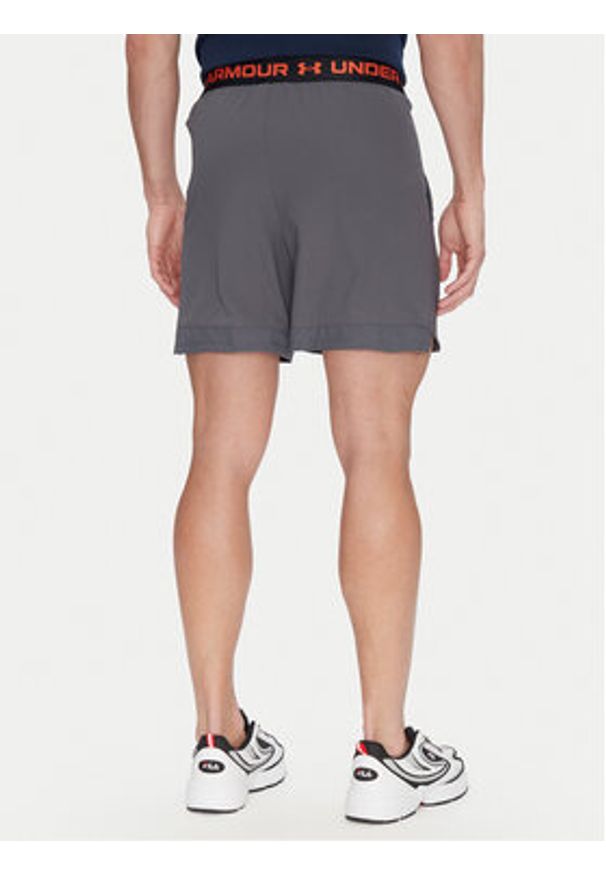 Under Armour Szorty sportowe Vanish Woven 6in 1373718 Szary Regular Fit. Kolor: szary. Materiał: syntetyk