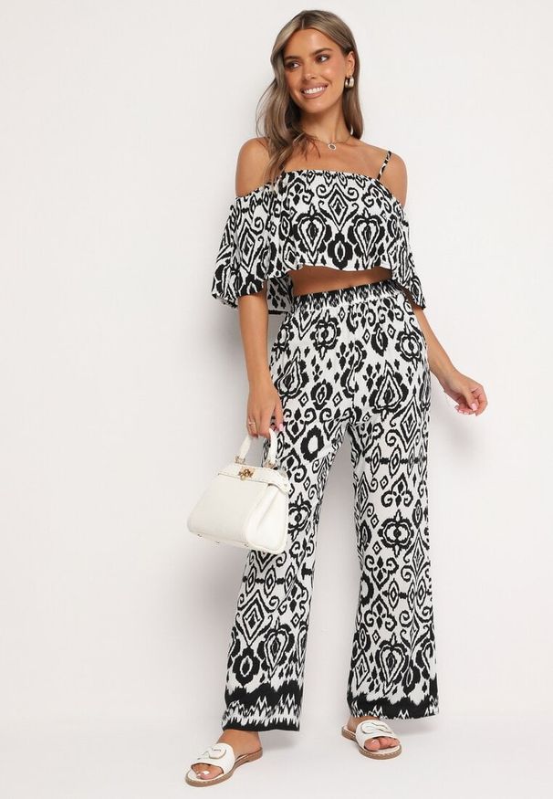 Born2be - Czarno-Biały Bawełniany Komplet Bluzka na Ramiączkach Spodnie z Gumką w Pasie Charivia. Kolor: czarny. Materiał: bawełna