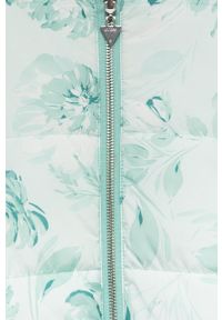 Guess bezrękawnik dwustronny dziecięcy kolor turkusowy. Okazja: na co dzień. Typ kołnierza: kaptur. Kolor: turkusowy. Długość rękawa: bez rękawów. Styl: casual #3