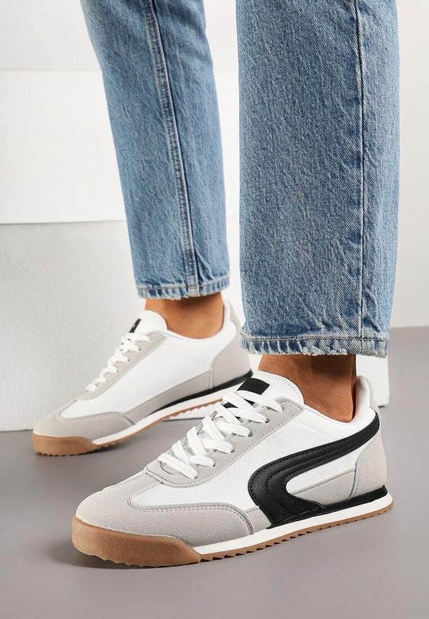Renee - Biało-Szare Basicowe Sneakersy Ellimira. Okazja: na co dzień. Kolor: biały. Materiał: jeans