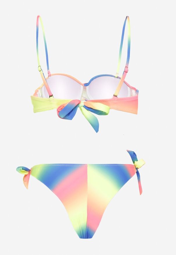 Renee - Niebiesko-Żółte Bikini Majtki Typu Figi i Biustonosz z Marszczeniem w Geometryczny Wzór Kinnira. Kolor: niebieski. Wzór: geometria