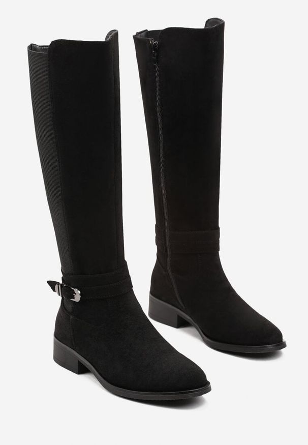 Renee - Czarne Kozaki Muszkieterki z Elastyczną Wstawką i Klamerką Wambra. Kolor: czarny