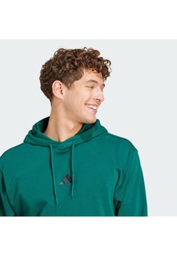 Adidas - adidas Bluza Essentials Feel Cozy JE3841 Zielony Regular Fit. Kolor: zielony. Materiał: syntetyk