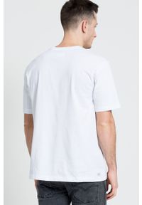 Lacoste T-shirt TH7618 kolor biały gładki TH7618-001. Okazja: na co dzień. Kolor: biały. Materiał: dzianina. Wzór: gładki. Styl: casual #2