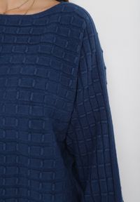 Born2be - Granatowy Klasyczny Sweter z Rękawami Nietoperza Steresa. Kolor: niebieski. Długość rękawa: długi rękaw. Długość: długie. Styl: klasyczny #5