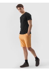 4f - 4F Spodenki dresowe męskie - pomarańczowe 3XL. Okazja: na co dzień. Kolor: pomarańczowy. Materiał: dresówka. Długość: krótkie. Wzór: gładki, ze splotem. Styl: sportowy, casual