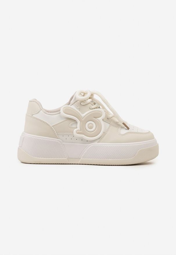 Renee - Biało-Beżowe Sneakersy na Niskiej Platformie z Wypukłą Ozdobą Irasa. Okazja: na spacer, na co dzień. Kolor: biały. Wzór: aplikacja. Obcas: na platformie. Sport: turystyka piesza