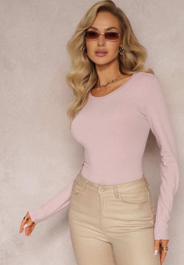 Renee - Ciemnoróżowa Bluzka z Elastycznej Bawełny o Dopasowanym Kroju Evas. Okazja: na co dzień. Kolor: różowy. Materiał: bawełna. Styl: casual, elegancki