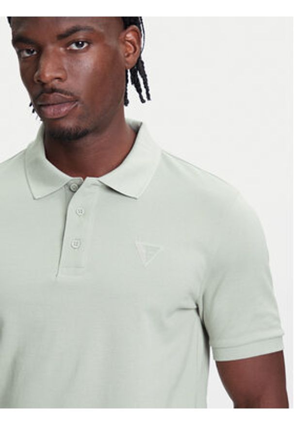 Guess Polo Z5YP02 K9WF1 Zielony Regular Fit. Typ kołnierza: polo. Kolor: zielony. Materiał: bawełna