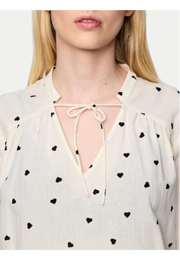 Pieces Bluzka 17151639 Écru Regular Fit. Materiał: bawełna