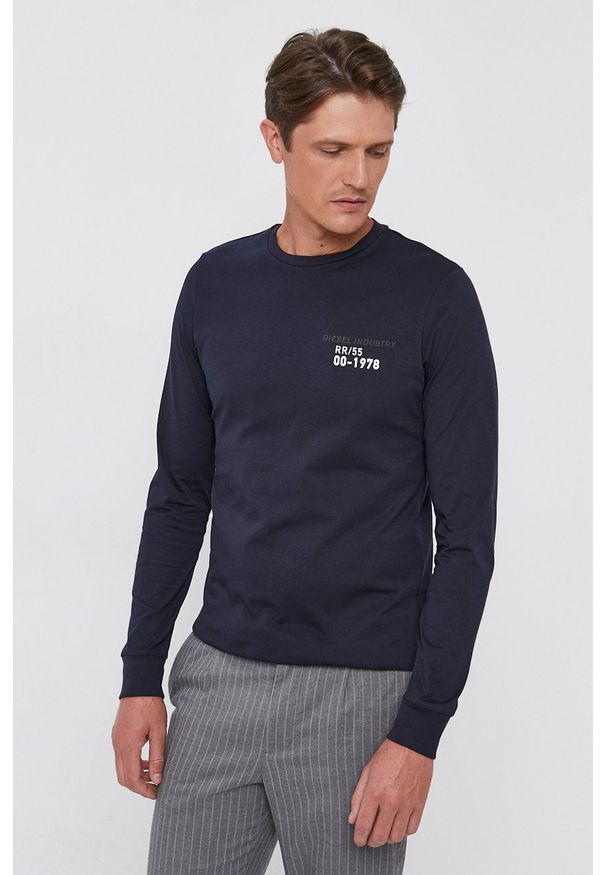 Diesel - Longsleeve bawełniany. Okazja: na co dzień. Kolor: niebieski. Materiał: bawełna. Długość rękawa: długi rękaw. Wzór: nadruk. Styl: casual
