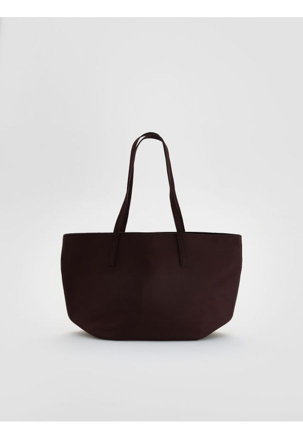 Reserved - Torebka shopper - ciemnobrązowy. Kolor: brązowy. Wzór: gładki