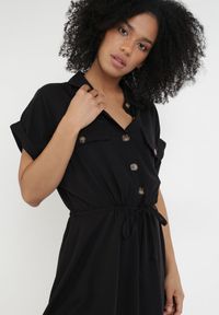 Born2be - Czarna Sukienka Priaphelous. Kolor: czarny. Materiał: bawełna, tkanina. Długość rękawa: krótki rękaw. Wzór: aplikacja. Typ sukienki: rozkloszowane, koszulowe. Długość: mini #5