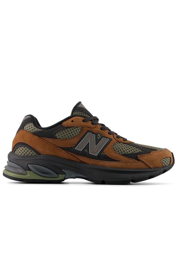 Buty unisex New Balance U2010ANV - brązowe. Kolor: brązowy. Materiał: zamsz, guma. Szerokość cholewki: normalna. Sezon: lato. Sport: bieganie