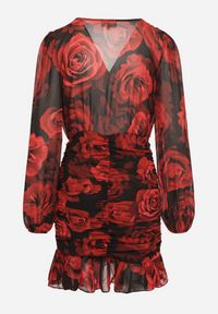 Born2be - Czerwona Kopertowa Sukienka z Marszczeniami i Falbanką w Kwiatowy Wzór Ceatera. Typ kołnierza: dekolt w serek. Kolor: czerwony. Wzór: kwiaty. Typ sukienki: kopertowe #5