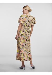 YAS Sukienka codzienna 26029386 Brązowy Regular Fit. Okazja: na co dzień. Kolor: brązowy. Materiał: wiskoza. Typ sukienki: proste. Styl: casual