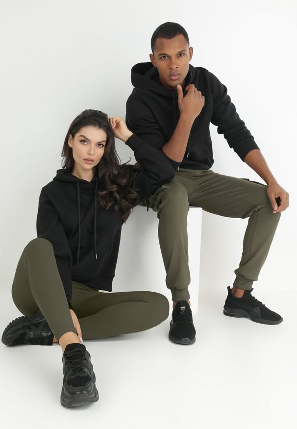 Born2be - Czarna Bluza z Kapturem Erime. Typ kołnierza: kaptur. Kolor: czarny. Materiał: polar. Długość: długie. Sezon: zima, jesień. Styl: klasyczny