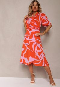 Renee - Pomarańczowo-Różowa Sukienka o Kopertowym Fasonie z Wiązaniem w Talii Uzilena. Okazja: na co dzień. Kolor: pomarańczowy. Materiał: materiał. Typ sukienki: kopertowe. Styl: casual, elegancki #1