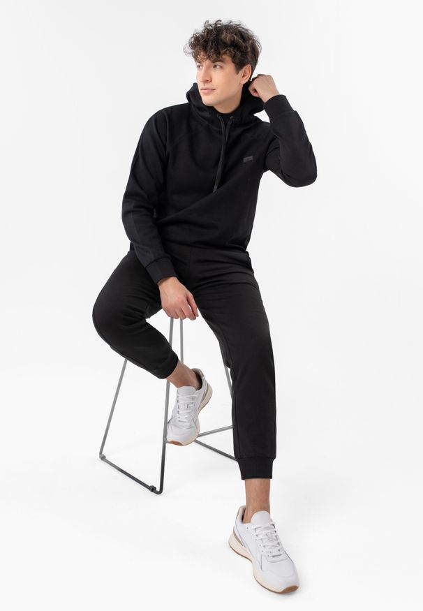 Volcano - Dresowe spodnie N-PILO. Materiał: dresówka