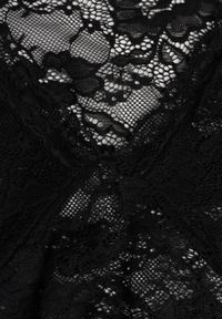 Born2be - Czarna Koronkowa Bluzka z Rozkloszowanymi Długimi Rękawami Ablea. Okazja: na co dzień, na imprezę. Kolor: czarny. Materiał: koronka. Długość rękawa: długi rękaw. Długość: długie. Styl: casual, elegancki #6