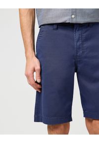 Wrangler - MESKIE SPODENKI WRANGLER CHINO SHORT NAVY 112362348. Okazja: na co dzień. Materiał: skóra, len, materiał, elastan, bawełna. Długość: do kolan. Sezon: lato. Styl: casual, klasyczny #5