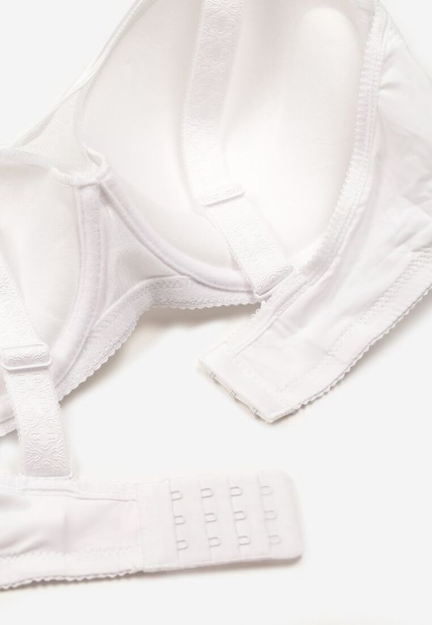 Born2be - Biały Biustonosz z Efektem Push Up i Odpinanymi Ramiączkami Clarimonde. Kolor: biały. Materiał: koronka. Rodzaj stanika: odpinane ramiączka, push-up