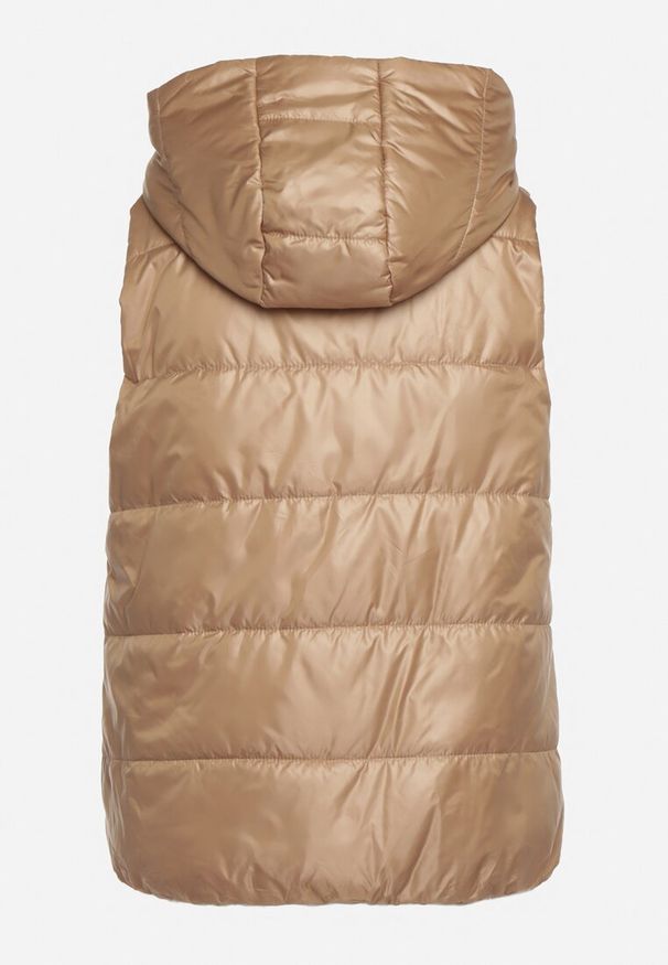 Born2be - Beżowa Kamizelka z Odpinanym Kapturem i Kieszeniami Pikowana Aggevia. Kolor: beżowy