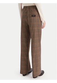 Liu Jo Spodnie materiałowe MF5349 T4335 Brązowy Regular Fit. Kolor: brązowy. Materiał: syntetyk #4
