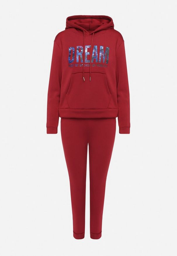 Born2be - Bordowy Ocieplany Komplet Dresowy z Bawełny Joggery i Bluza z Kapturem i Nadrukiem Filola. Kolor: czerwony. Materiał: dresówka, bawełna. Wzór: nadruk