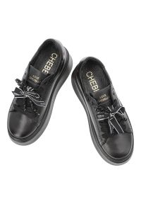 CheBello - Czarne Sneakersy Chebello Skórzane Obuwie Damskie. Okazja: na co dzień. Zapięcie: sznurówki. Kolor: czarny. Materiał: skóra. Wzór: jednolity. Obcas: na platformie. Styl: casual, klasyczny, elegancki #5