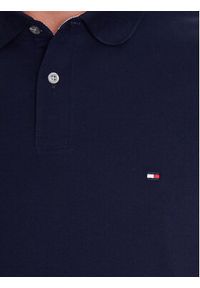 TOMMY HILFIGER - Tommy Hilfiger Polo 1985 MW0MW17770 Granatowy Regular Fit. Typ kołnierza: polo. Kolor: niebieski. Materiał: bawełna #4