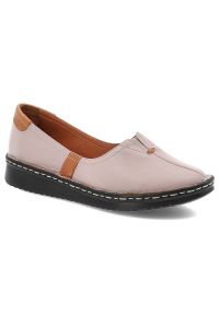 Półbuty damskie Artiker, naturalna skóra licowa z miękką cholewką wsuwaną konstrukcją, jasnobrązowe, 50C0342. Okazja: na spacer, na co dzień. Kolor: brązowy. Materiał: skóra. Szerokość cholewki: normalna. Styl: casual, elegancki #1