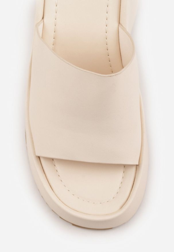 Born2be - Beżowe Klapki w Stylu Casual na Platformie z Koturnem Penoris. Okazja: na co dzień. Kolor: beżowy. Materiał: jeans, len. Sezon: lato. Obcas: na koturnie. Styl: casual