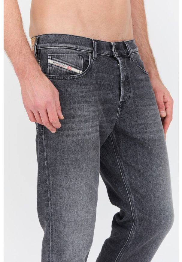 Diesel - DIESEL Czarne jeansy D-finitive Tapered. Kolor: czarny